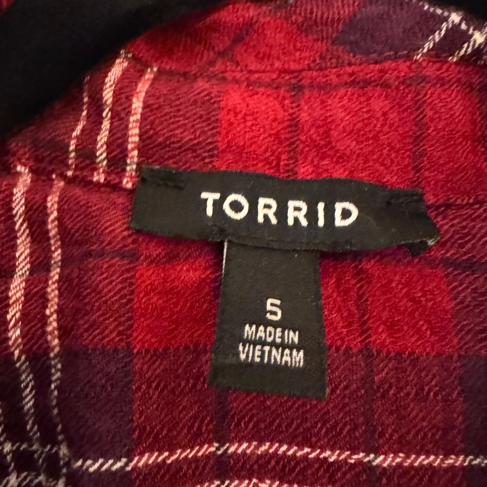 Torrid Lizzie-Style Crinkle Flannel Gauze Plaid Tunic Shirt - Picture 2 of 5